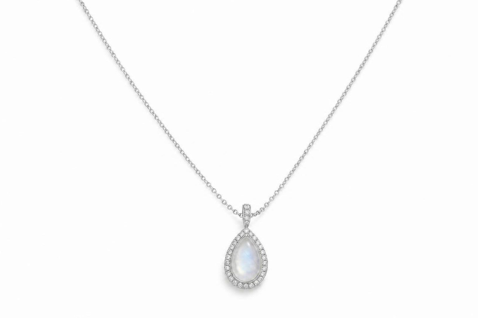 The pendant in platinum